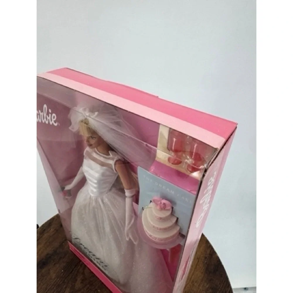 Vintage NEW Mattel Y2k Barbie Dream Wedding Doll 2000 Bridal Gown Accessories